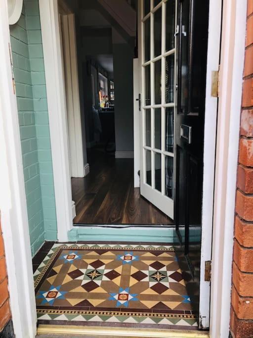 Cosy Two Bed Terraced House 7Min Drive From City Belfast Exterior foto